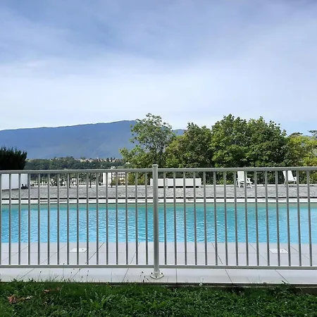 Cosy à Avec Accès Piscine - Fr-1-555-115 *